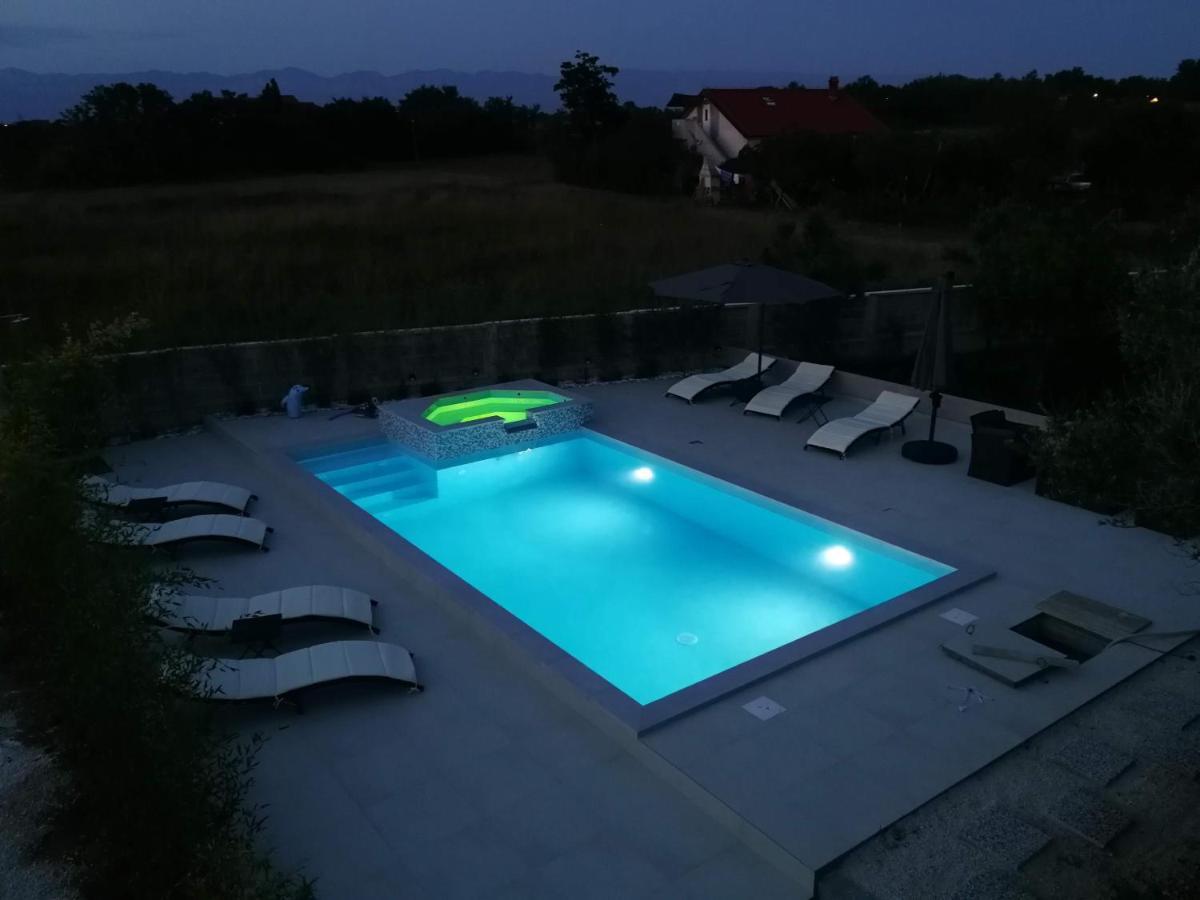 Villa Flora Maris Apartments Privlaka  Exterior photo