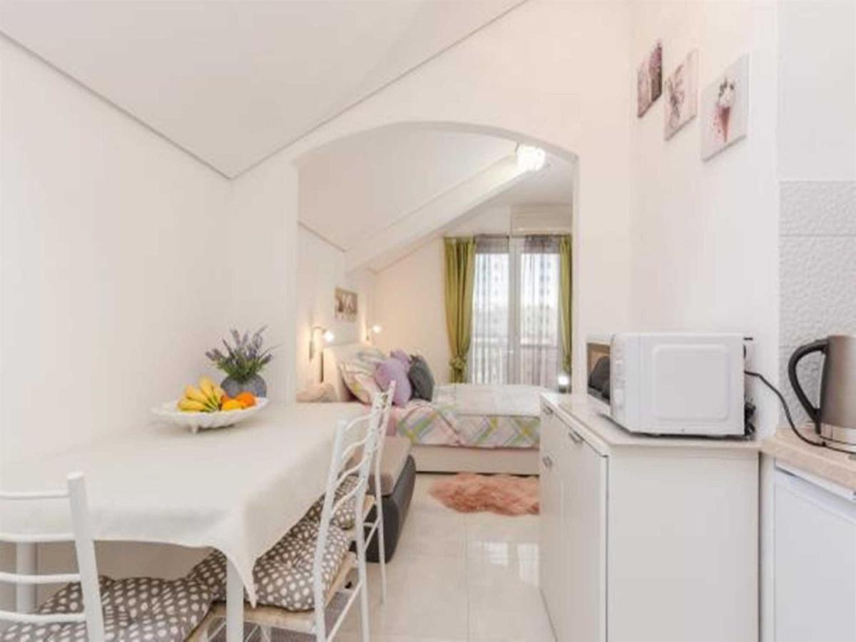 Villa Flora Maris Apartments Privlaka  Exterior photo