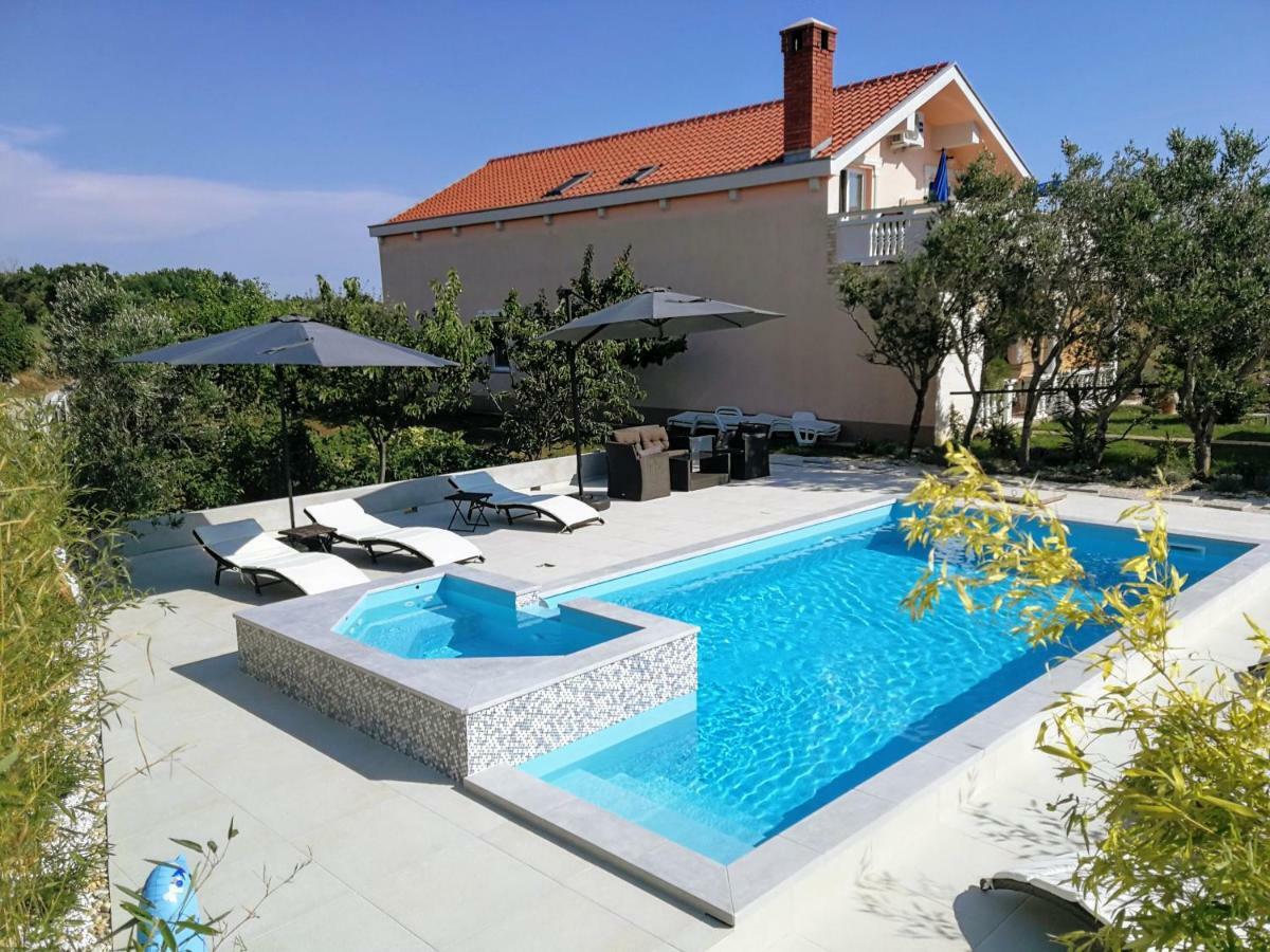 Villa Flora Maris Apartments Privlaka  Exterior photo